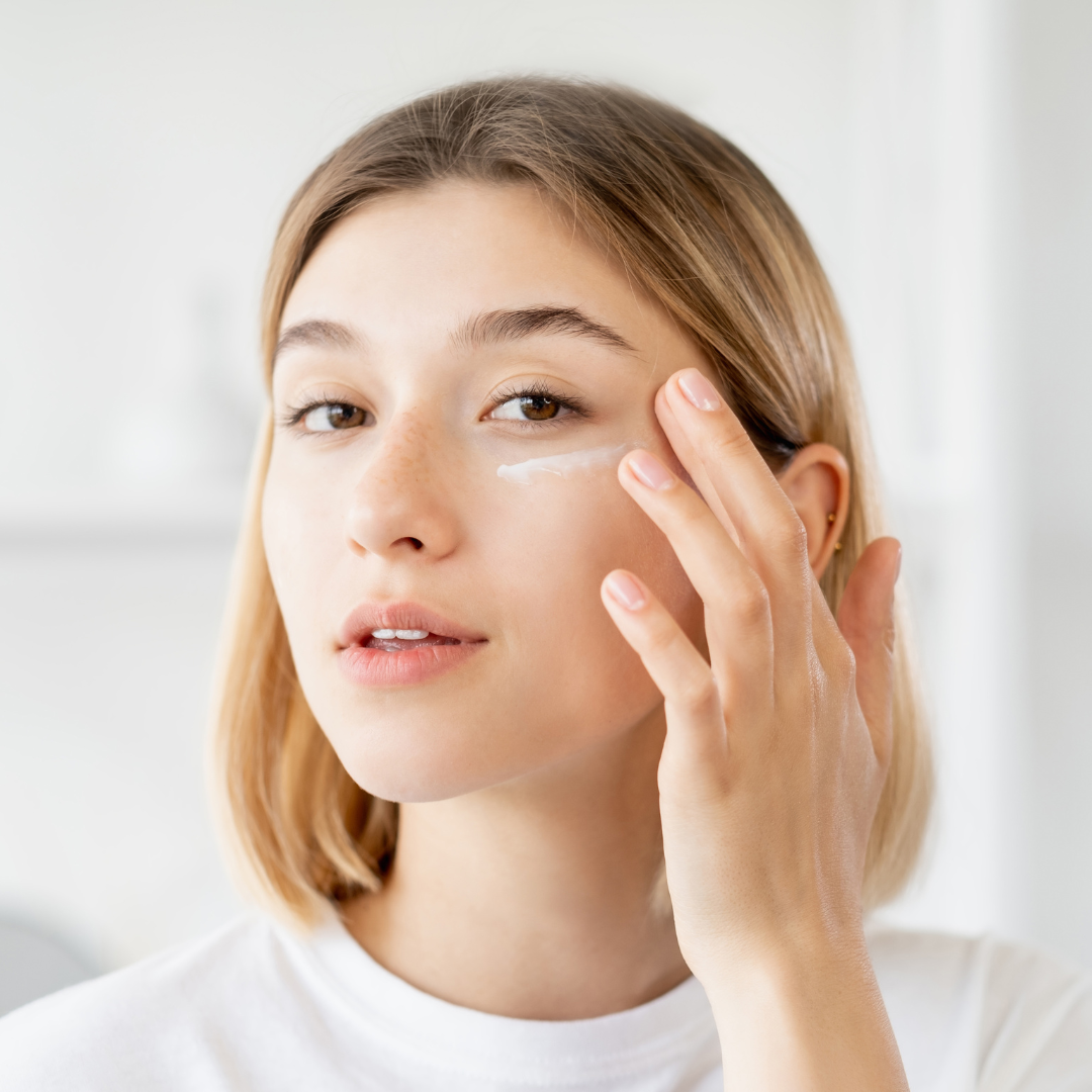 Unveiling the Secret to Lush Lashes: The Art of Slugging