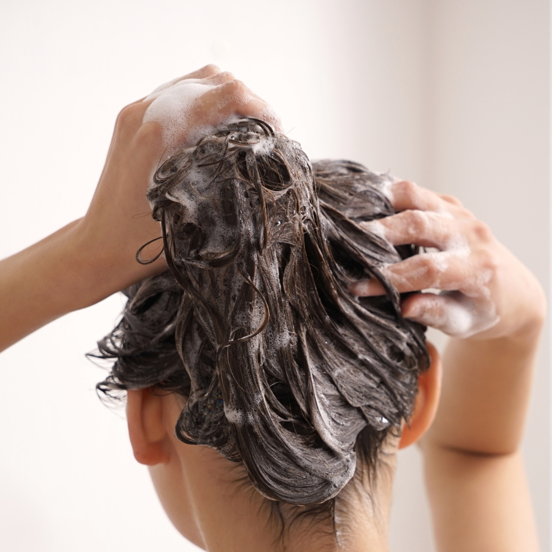 Breaking the Mold: How Shampoo and Dry Shampoo Can Revolutionize Your Hair Beyond Expectations!